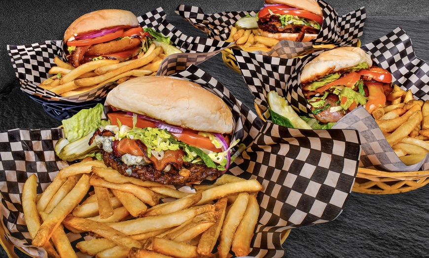 Image 4: Enjoy $40 or $80 Towards Food and Drink at Caribbean Kirkland Casino