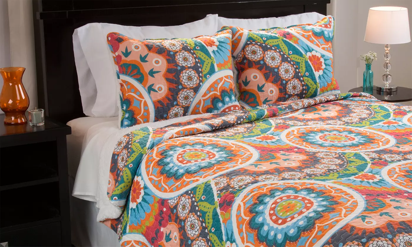 Reversible-Quilt Set (2- or 3-Piece) - Second Medium