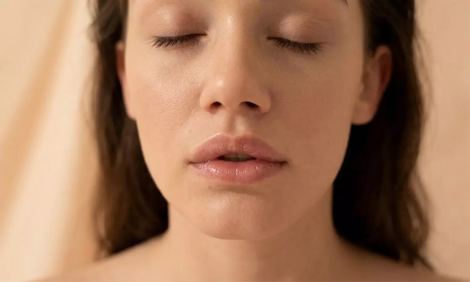 Cuida tu cutis: limpieza facial con microdermoabrasión, peeling y más