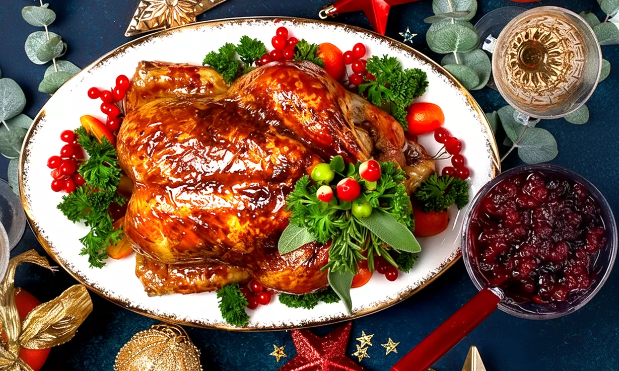 6 or 8 Kg Roasted Turkey w/ 9 Side Dishes, Baked Pecan or Pumpkin Pie & More @Five Palm Jumeirah (Up to 25% Off) - Primary Image