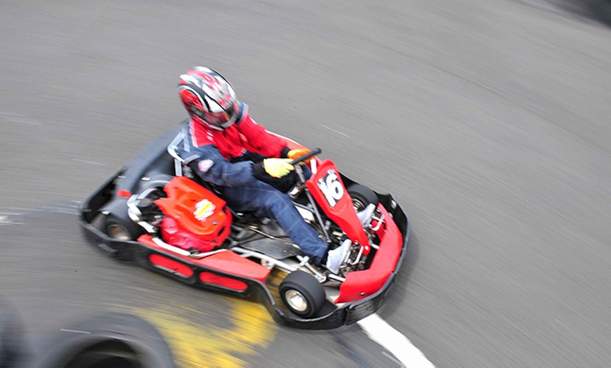 Image 3: 25-Lap Sprint Kart Race Entry