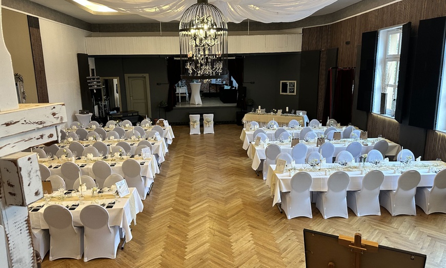 Image 12: Ticket: Faszinierendes Show Dinner inkl. 3-Gänge-Menü, Show & Getränk