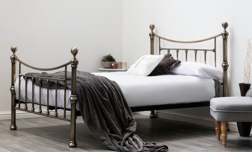 Image 2: Stratford Brass Bed