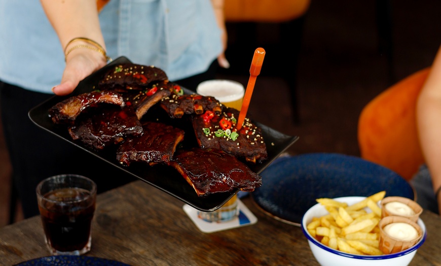 Image 6: Onbeperkt spare ribs eten met uitzicht op het Gooimeer