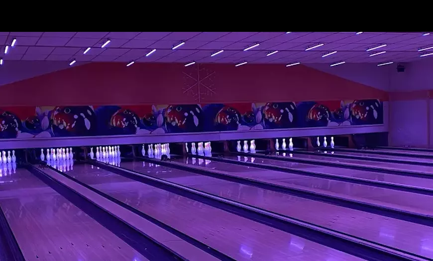 Image 2: Strike! 2 spellen bowlen mét lekkers en natuurlijk de tofste mensen 