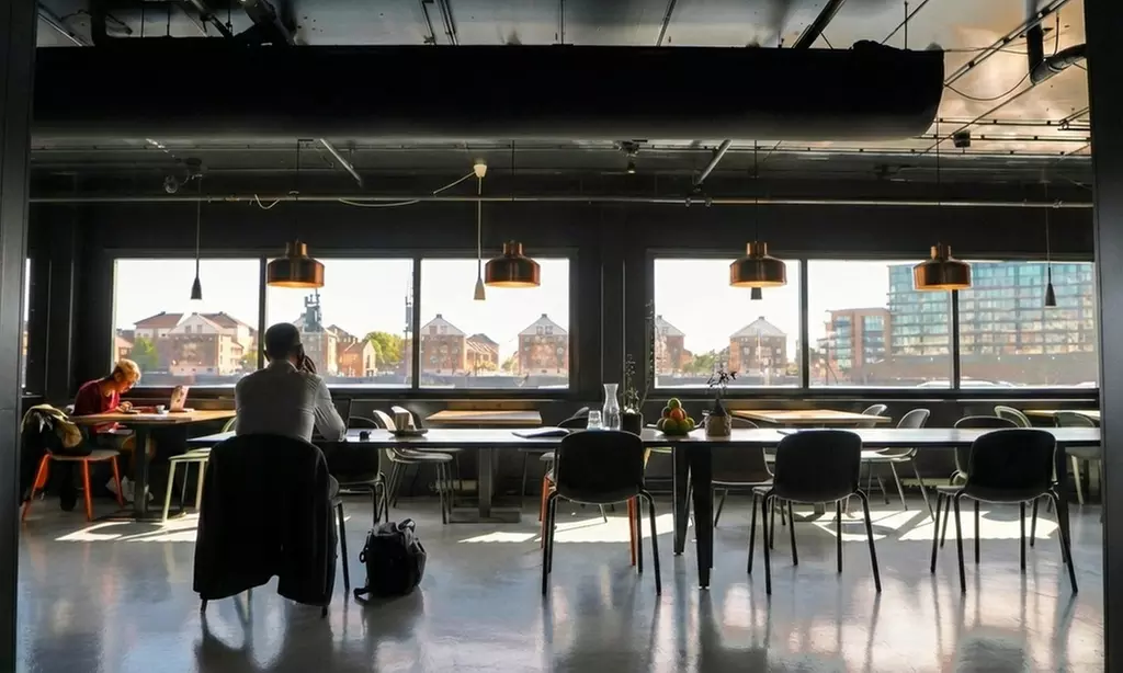 London: Waterfront Floating Hotel Stay for 2