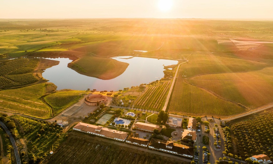 Image 6: Spa nocturno en pareja: acceso exclusivo y opción a vino o hidromasaje
