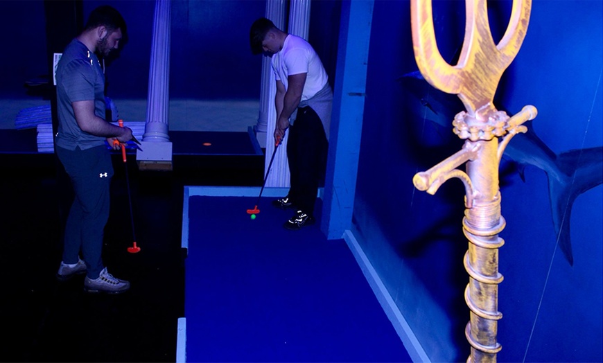 Image 5: Mini Golf for a Family of 4