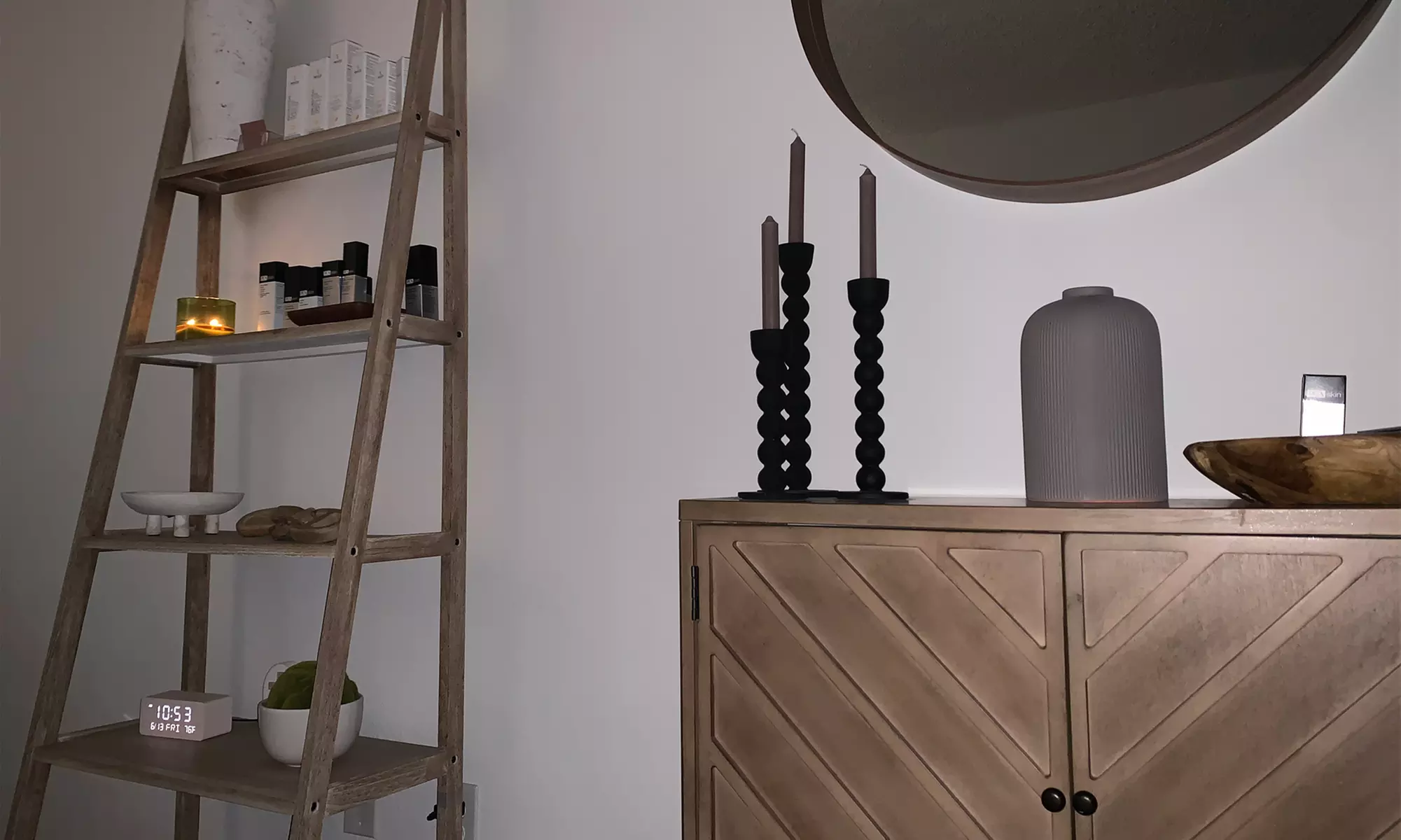 Radio-Frequency Facelift, Luxe Facial Express or Ultrasonic-Cavitation