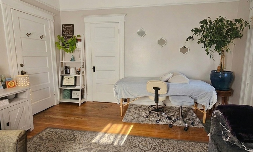 Image 3: 60 Minute Integrative Holistic Massage with Hot Towels