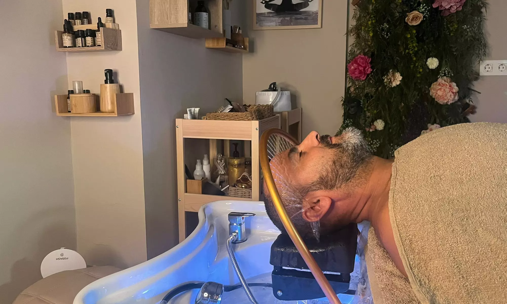 45, 60 o 90 minutos de tratamiento head spa con bebida de cortesía