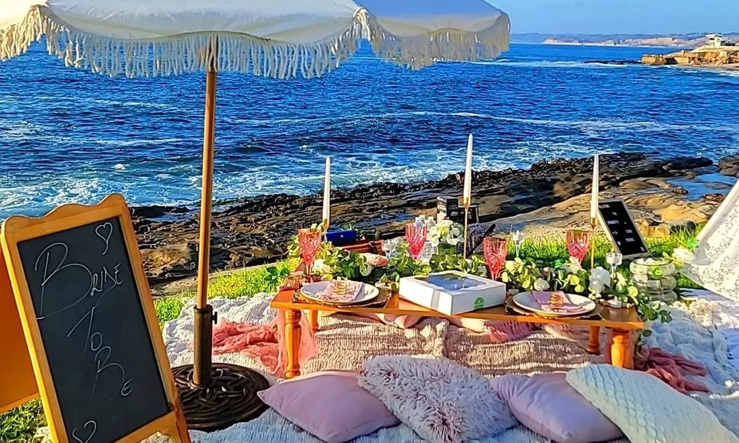 Luxury Outdoor Dining for Two with Custom Décor at Dynamite Luxe Events -  35% Off - Primary Image