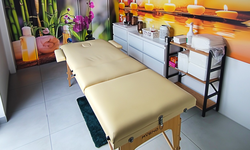 Image 2: Rytuały spa z peelingiem i masażem ciała: "Malinowe Marzenie" i więcej