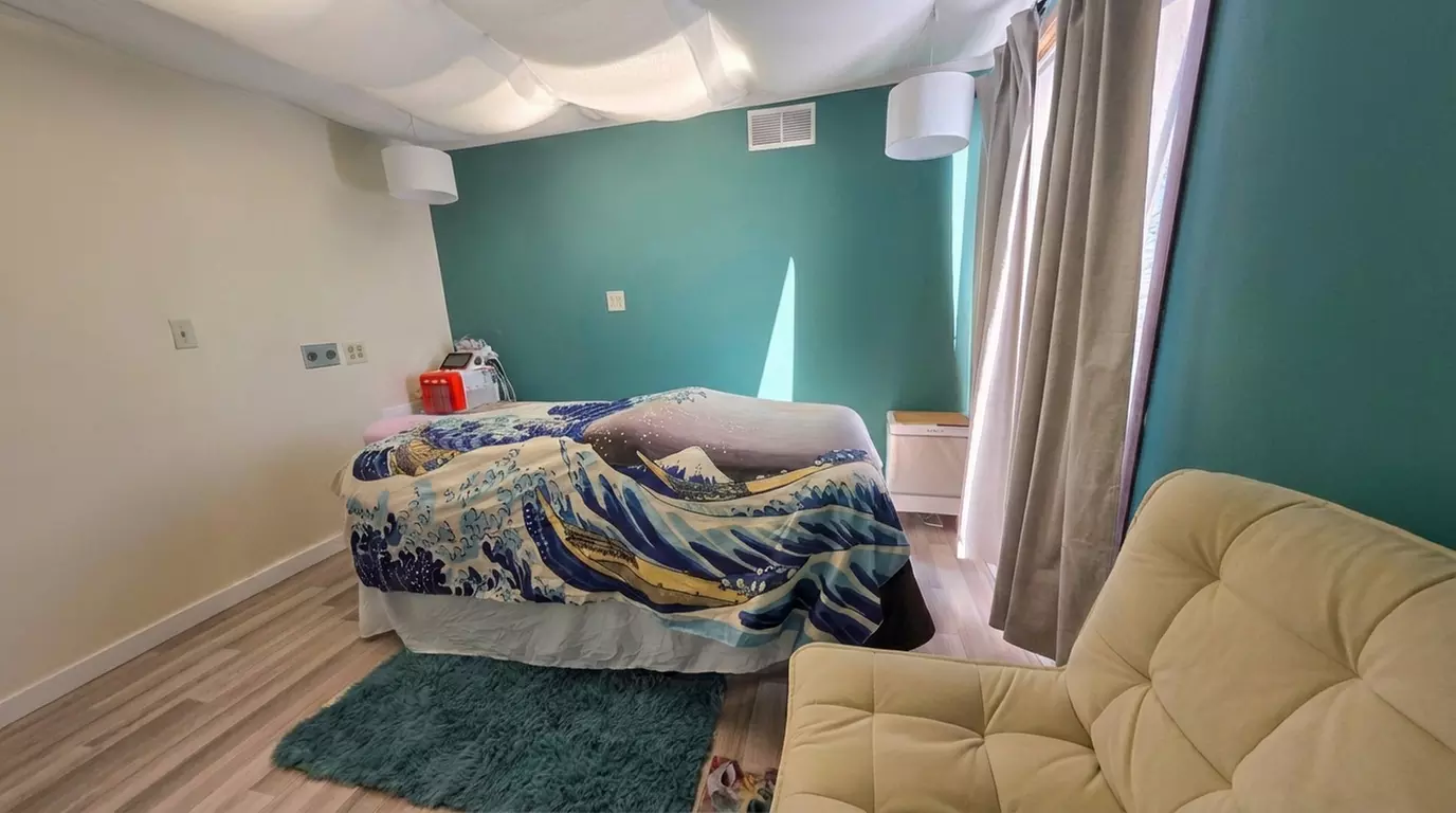 Relax with 50-Minute Introductory Therapeutic Massage