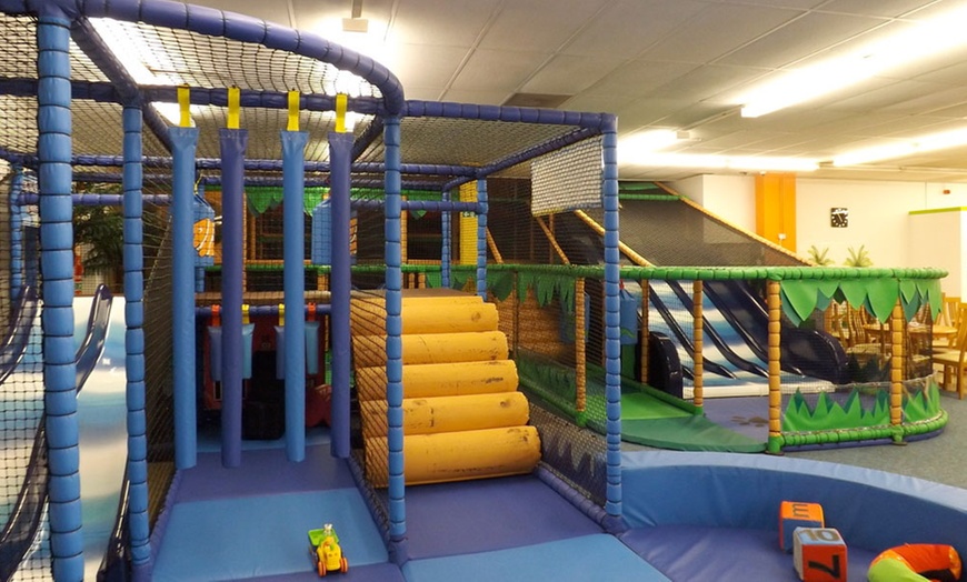 Image 3: Kids Soft Play Party