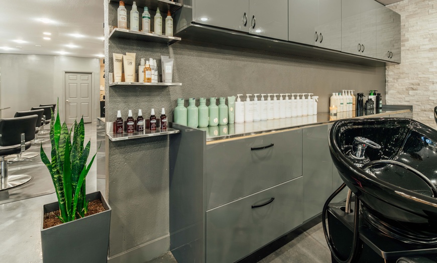 Image 4: 1, 3 or 5 Sessions Blowout Style Plus Deep Conditioning Hair Treatment