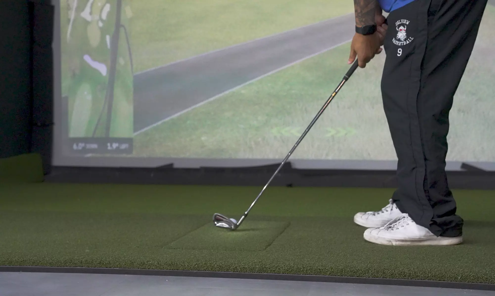 Sharpen Your Skills: 60-Minute Indoor Golf Simulator Session