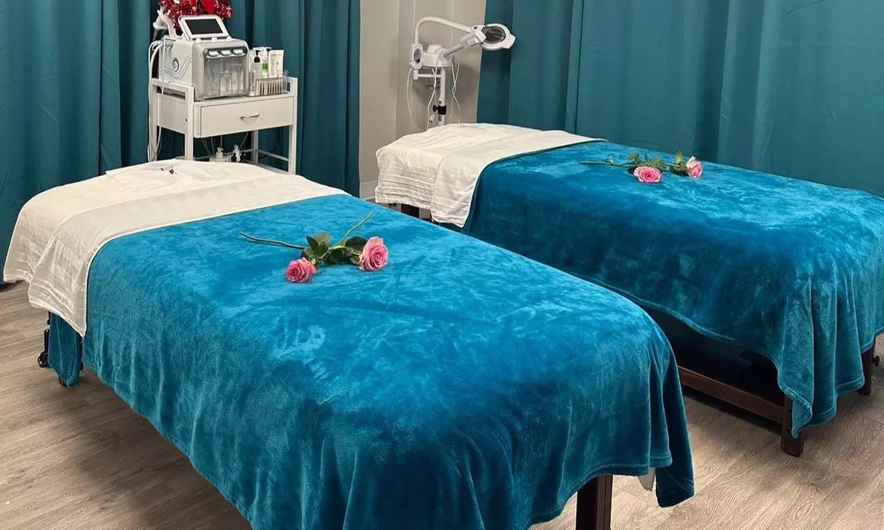 Choice of 45-, 60-, 70- or 75-Minute Pampering Package at Unique Massage Spa (Up to 50% Off) - Primary Image