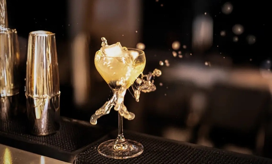 Image 9: Big Plates, Tapas, Snacks with Glass of Wine, Beer/Cocktail for 2 or 4