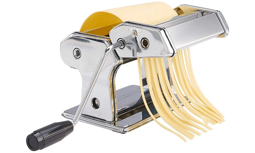 Image 4: Heavy-Duty Pasta Maker