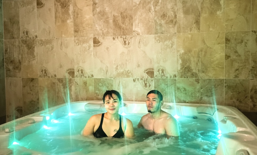 Image 2: Upto 90-Min Traditional Moroccan Hammam or Iraqi Bath for One or Two