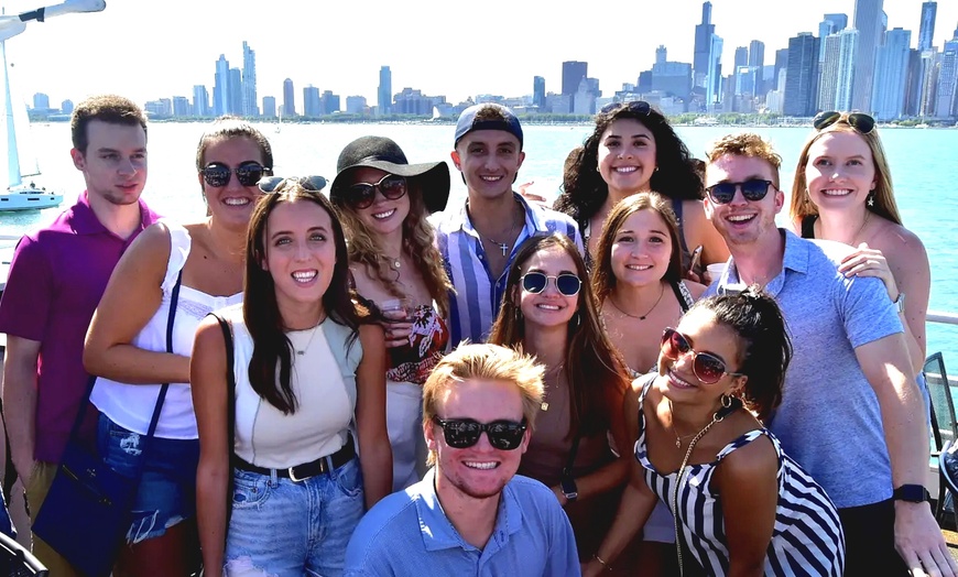 Image 5: Sunset or Firework Cruises at Chicago Cruise Events