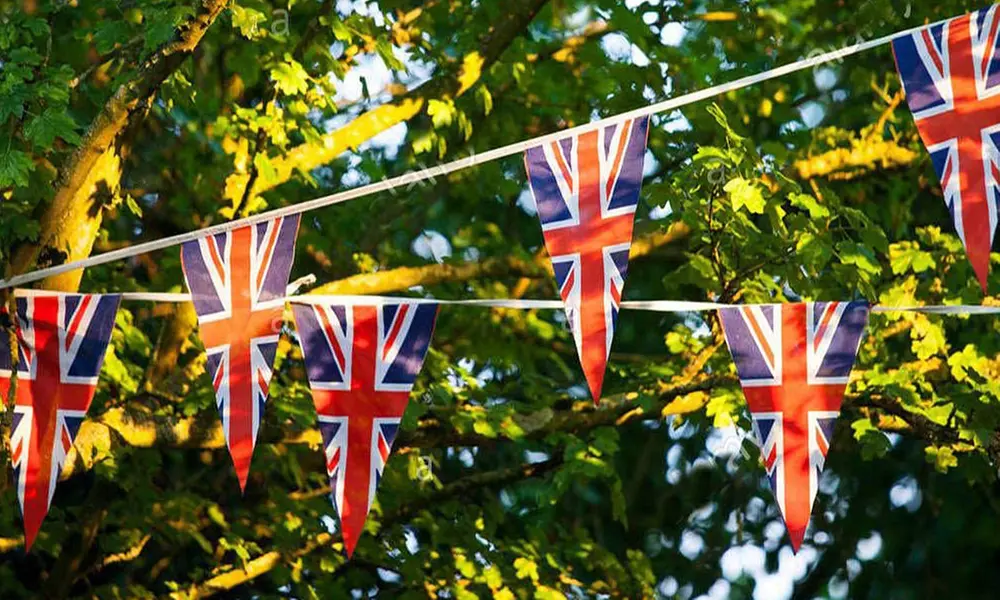 Union Jack Decorations - Tablecloth and Bunting Flags