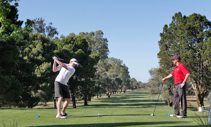 Image 4: Renmark: Resort Stay with Golf