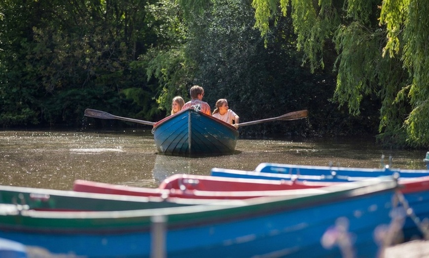 Image 3: Cornwall: 2 Nights with Springfields Fun Park & Pony Centre Entry