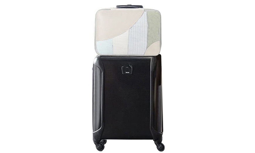 Image 4: 8 Set Packing Cubes and Compression Bags in Assorted Colours and Sizes