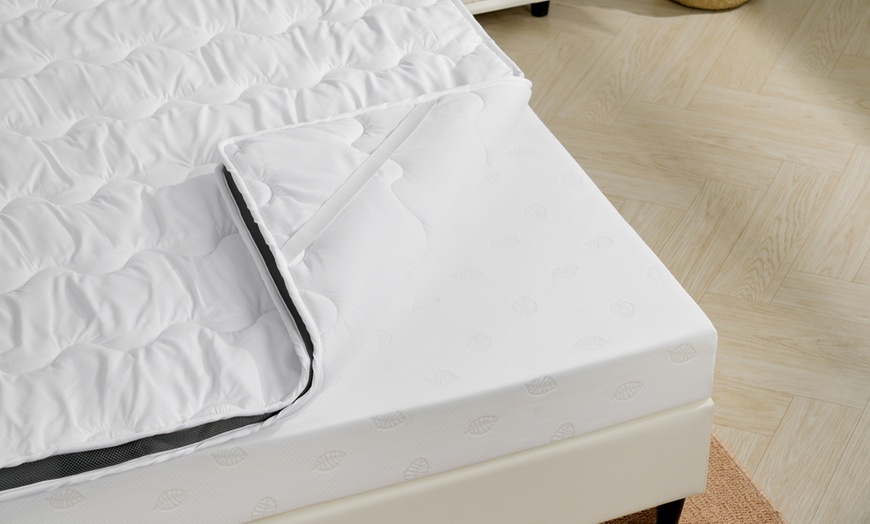 Image 6: KONO 6cm Deep Mattress Topper in Various Sizes
