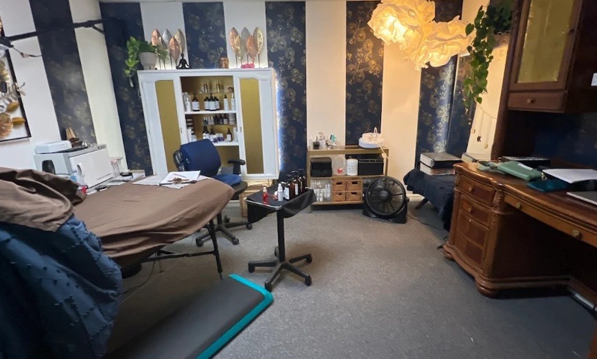 Image 7: One, Three, or Five 45-Minute Lymphatic Drainage Massages