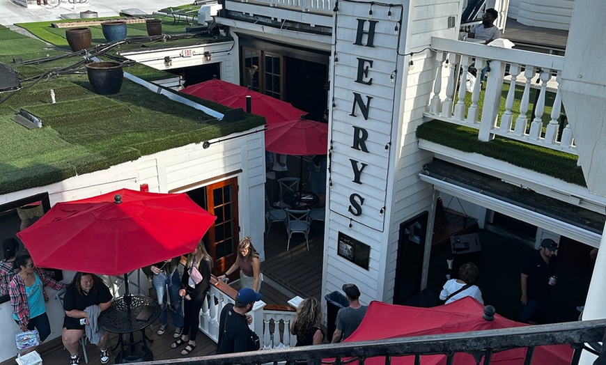 Image 4: Charleston Bachelorette Pub Crawl for One Adult