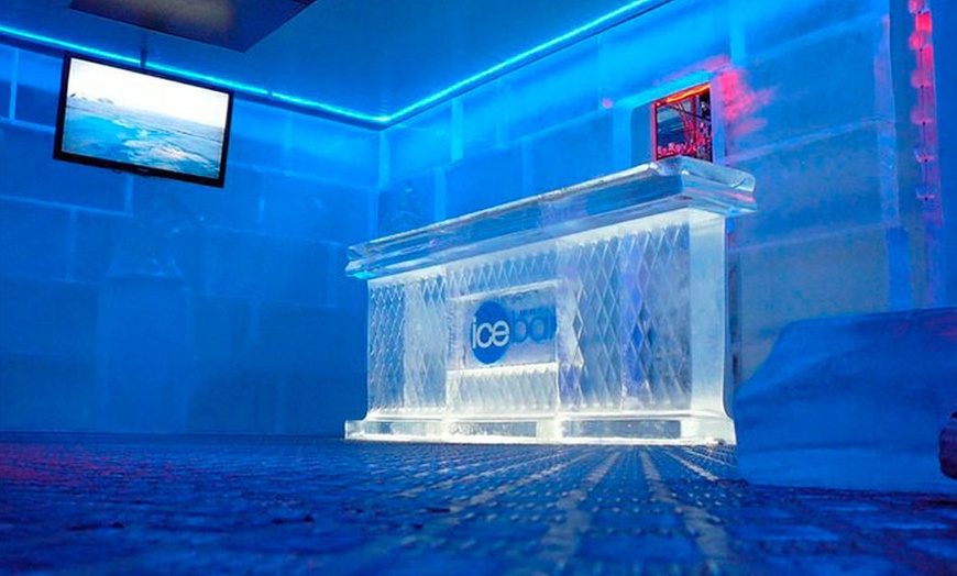 Image 1: Ice Bar: entrada y cócteles