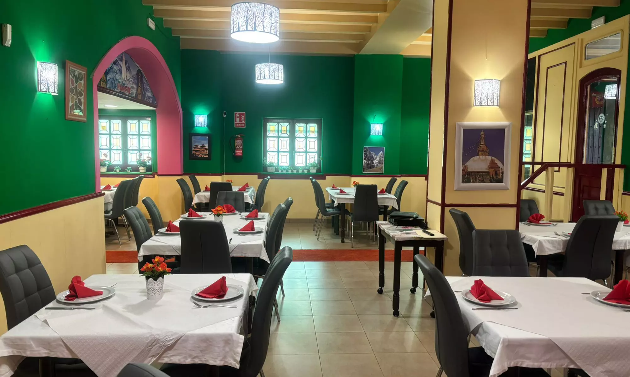 Explora la cocina india: menú indio completo para 2 o 4 personas