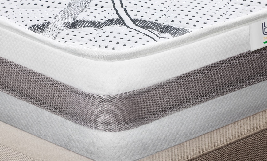 Image 6: Colchón de espuma expandida con agua, de The White Stone