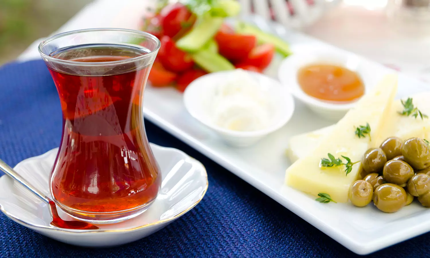 Romantisches Frühstück für 1–4 Personen – Frische Aromen und liebevolle Kreationen (bis zu 38% sparen) - Primary Image