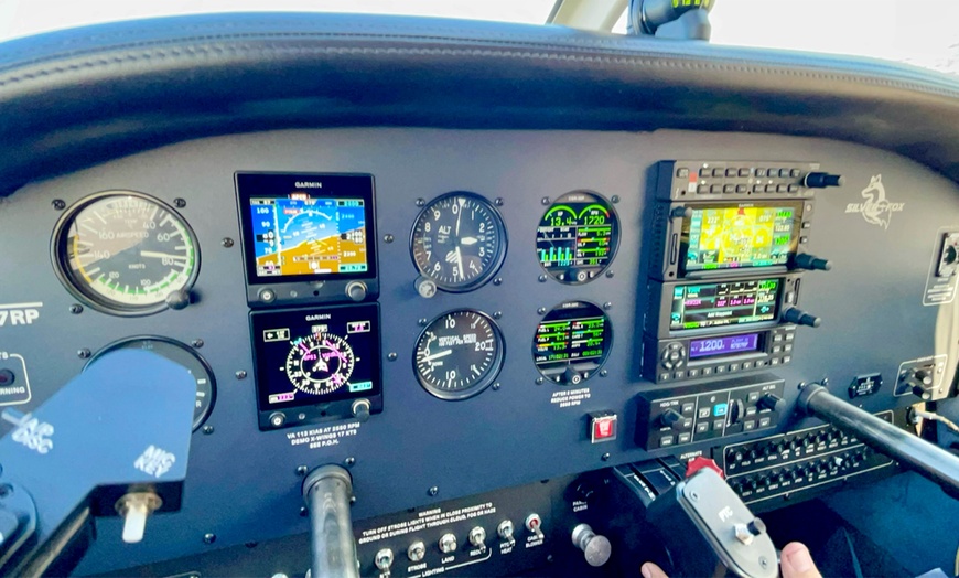 Image 5: 30 Minute or 1 Hour Takeoffs, Landings & Maneuvers