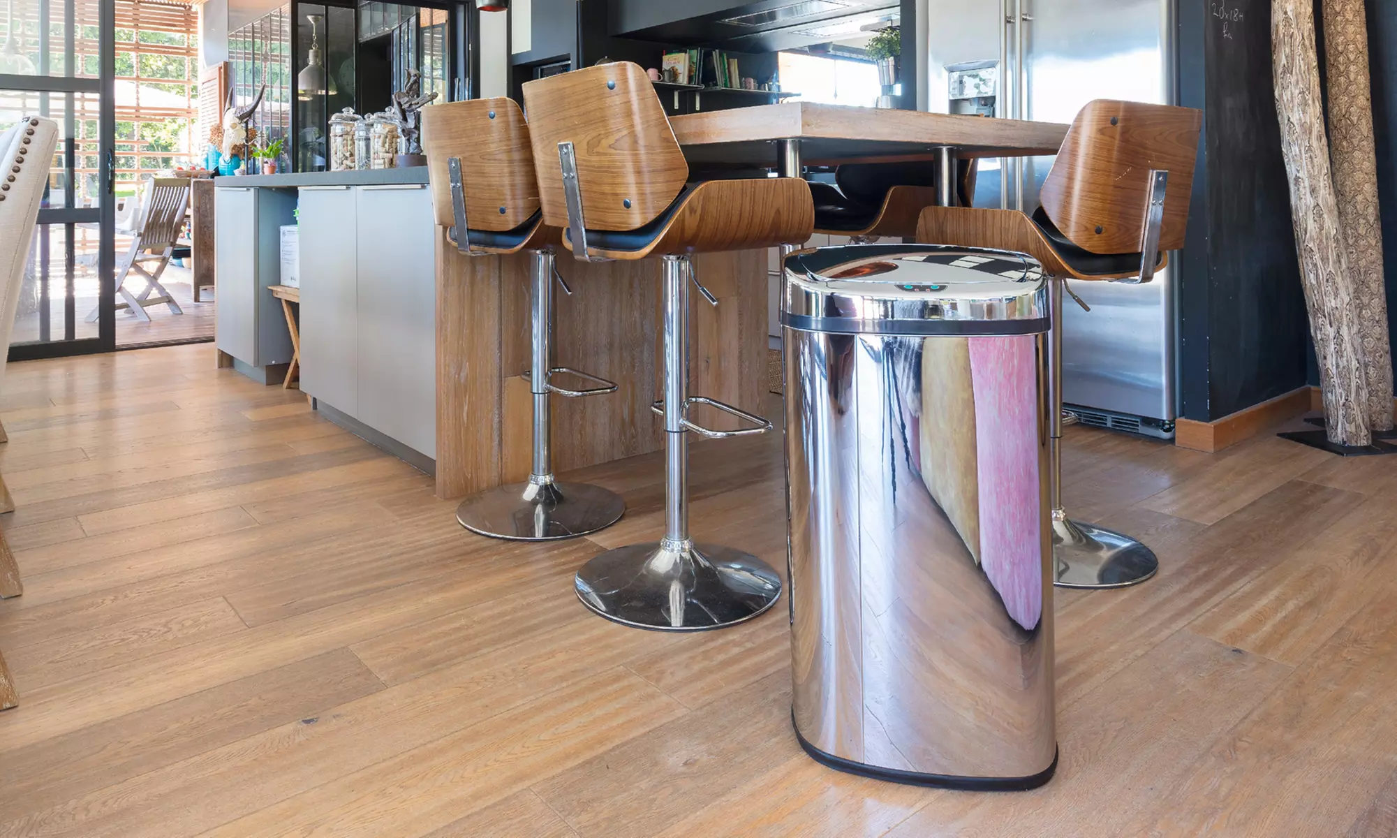 Poubelle automatique en acier inoxydable