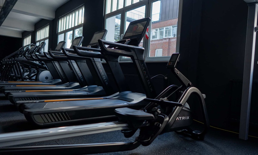 Image 6: Premium-Fitness im Invictus Gym inkl. Solarium & Getränke-Flatrate