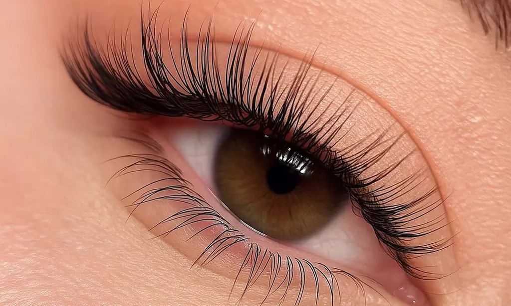 Natural Look, Classic 3D, Hybrid 6D or Volume 9D Mink Lash Extensions