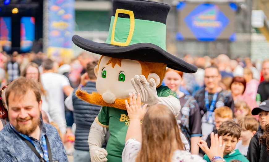 Image 8: Up to 79%% Off 90's Plymouth Family Festival This Bank Holiday