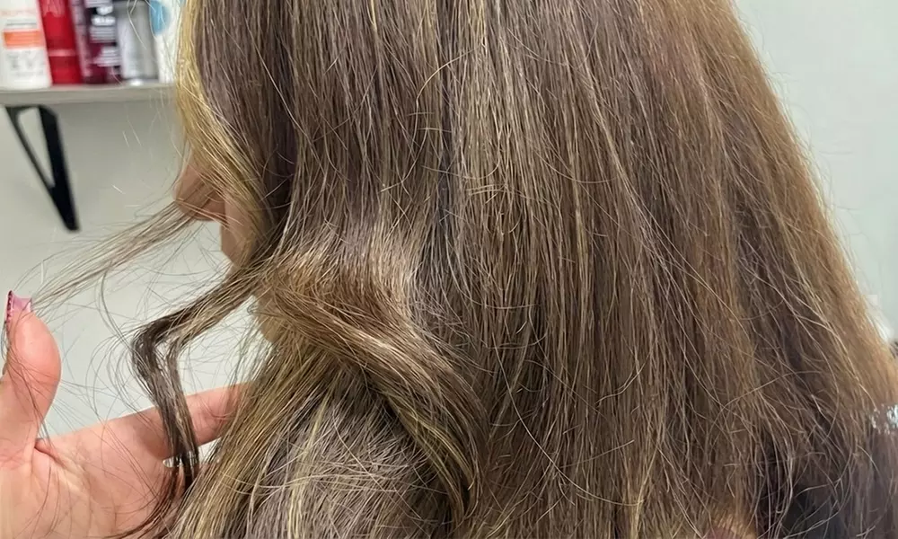 Women Partial Highlight with Wash, Style and Optional Root Touchup