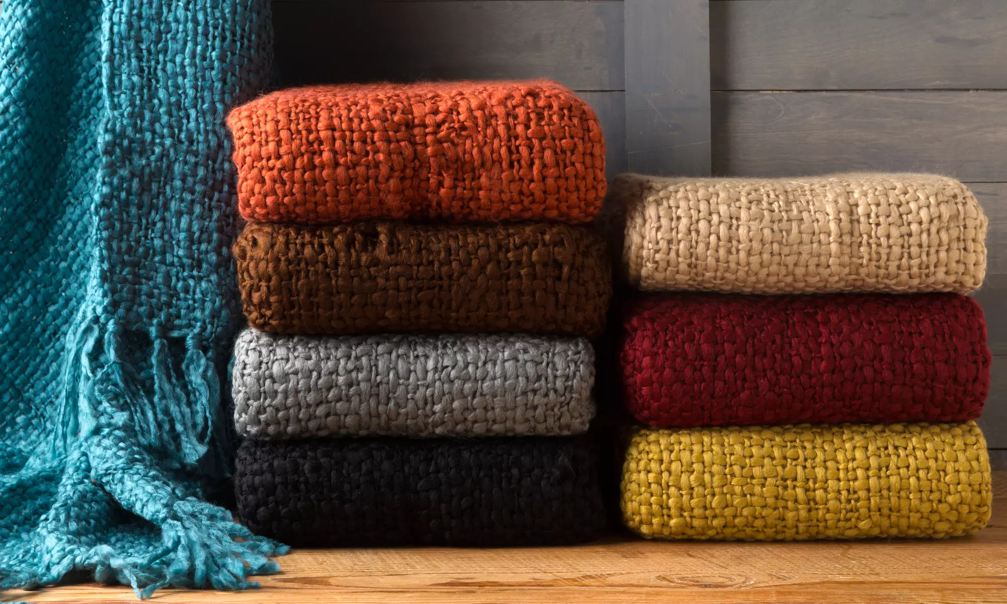 Surya Loose Knit 50"x70" Throw - Primary Image