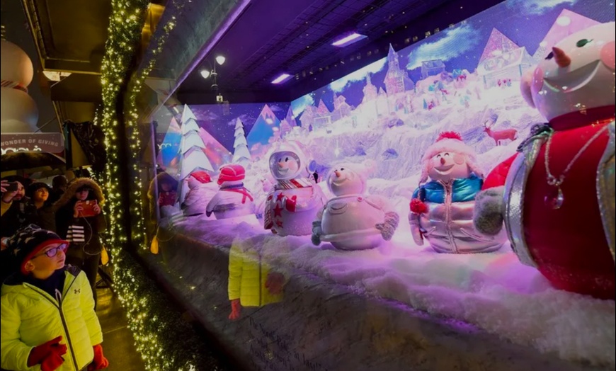 Image 4: NYC Christmas Holiday Tour – Iconic Sights & Myzel’s chocolates