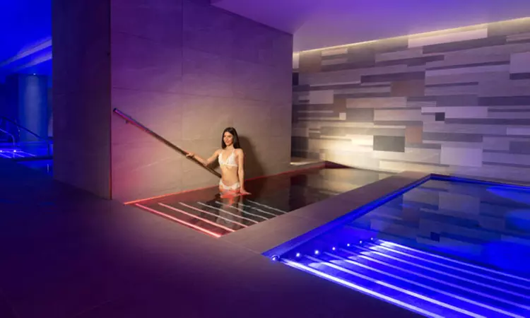 Salerno 4*: camera Superior o Deluxe con colazione e Spa