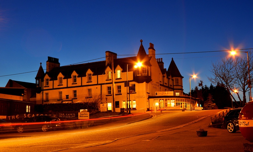 Image 5: Scottish Highlands Stay With Dinner