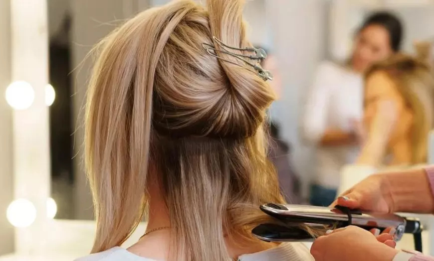 Image 1: Corte, secado y opción a tinte de raíz/completo y mechas balayage 