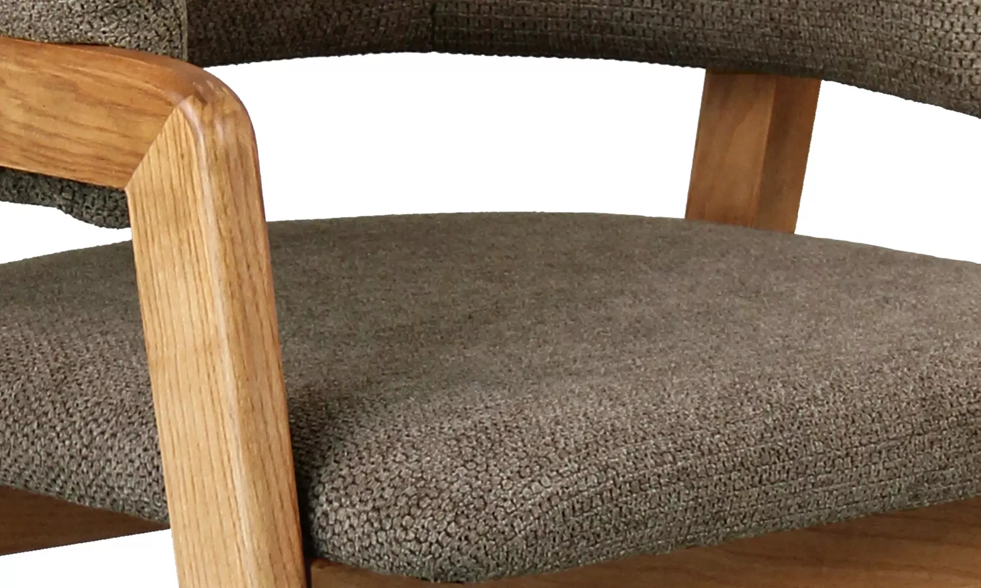 Sillas de comedor tapizadas con patas de madera Woolden, de Doosense