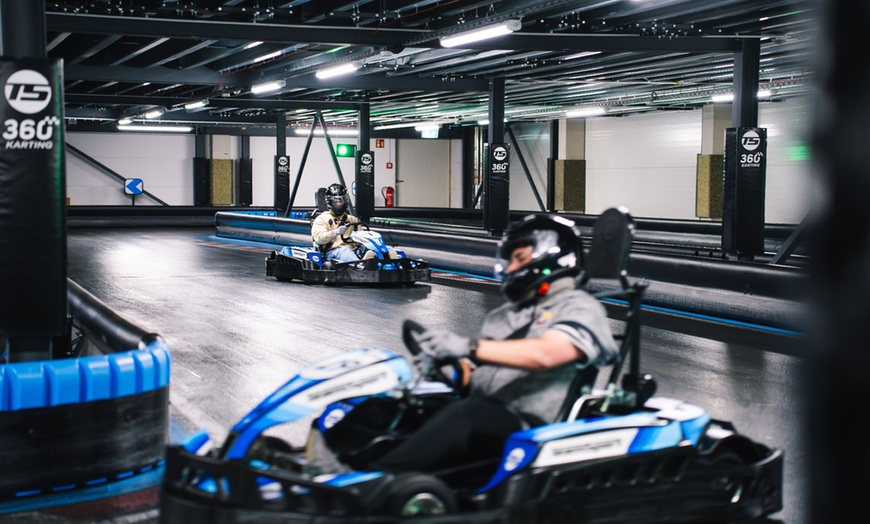 Image 3: 1 oder 2 E-Karting á 15 Min. inkl. Helm & Sturmhaube für 1 Person